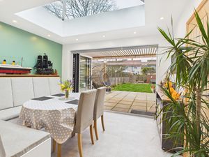 Dining- click for photo gallery